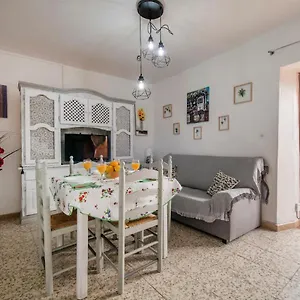  Сasa de vacaciones Encantadora Casa De Pueblo 7 Pax Con Gran Terraza