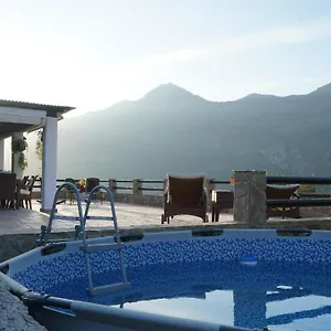  Chalet El Higueron
